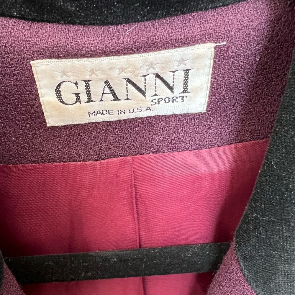 Vintage Gianni Sport Wool Blazer with Black Velvet Accents  (Size 10) Burgundy - Picture 4 of 9